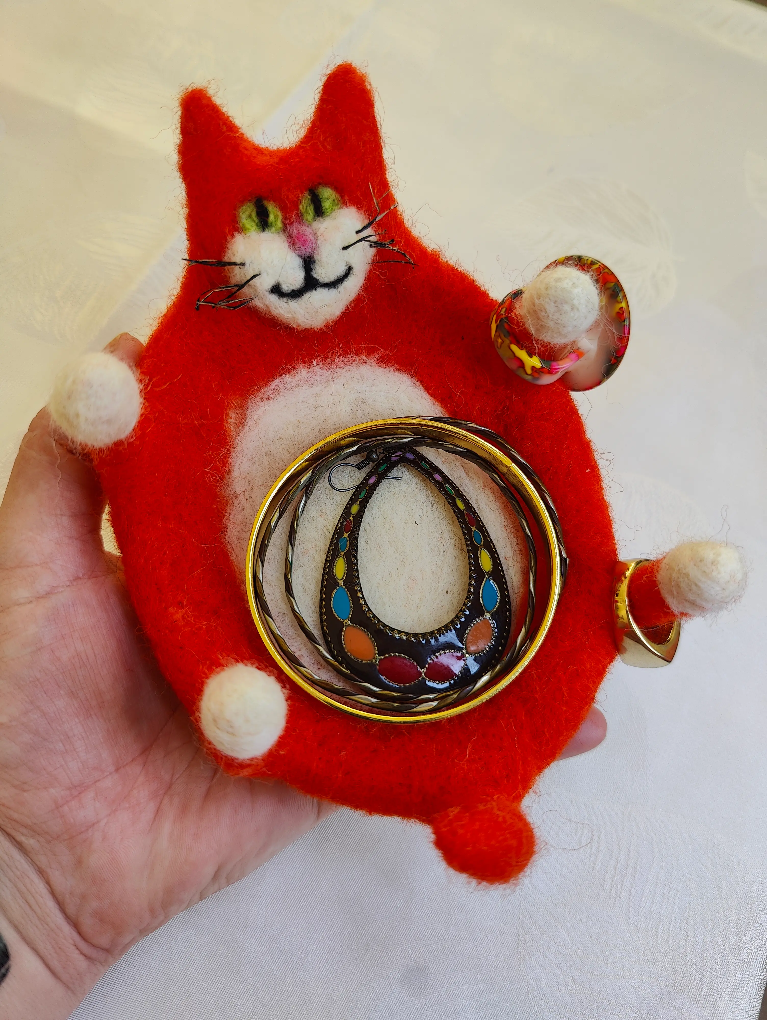 Котарак „Всички лапи горе“ – thumbnail 3