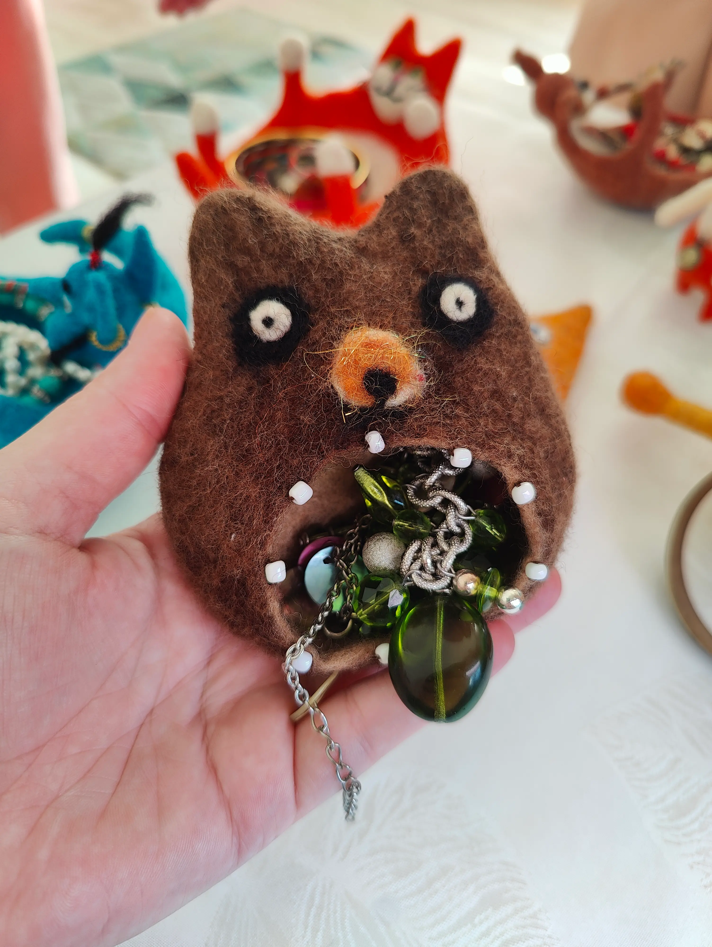 Мечо с пълната уста